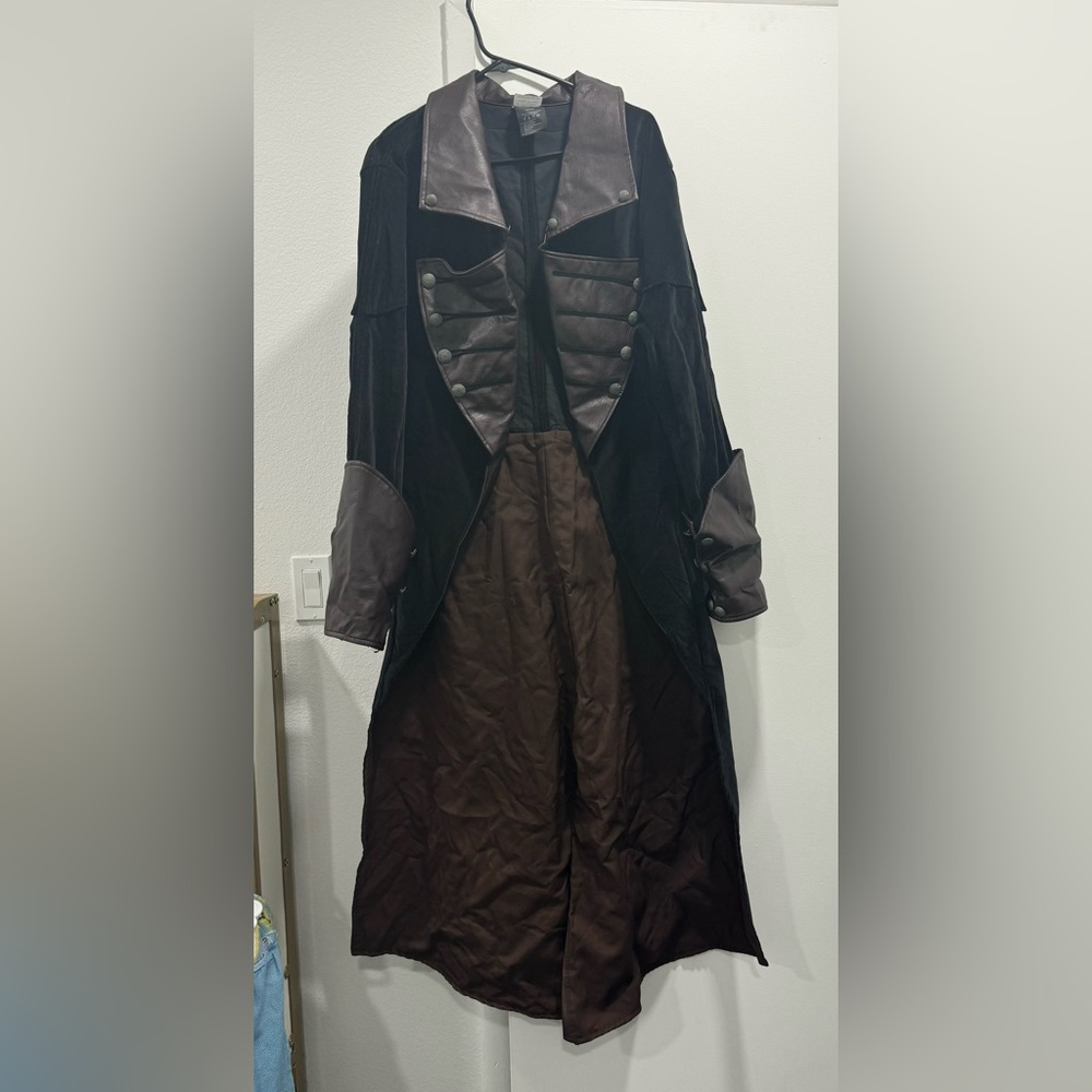 Assassin’s Creed 2015 coat